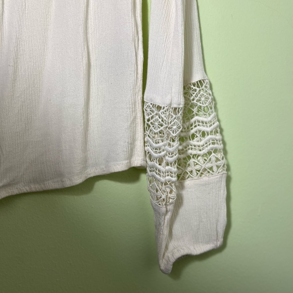 Aeropostale Women’s Button Up Cardigan - Picture 3 of 5